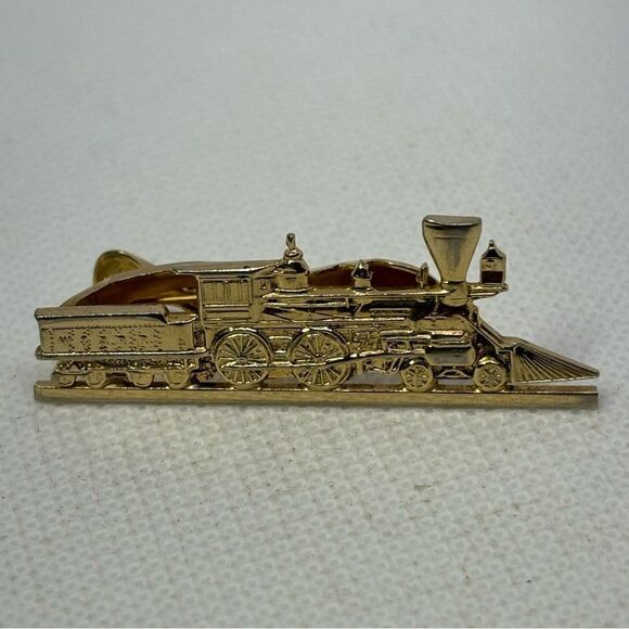Vintage Western & Atlantic Railroad‎ Gold tone Steam Locomotive Tie Clasp - Picture 1 of 4